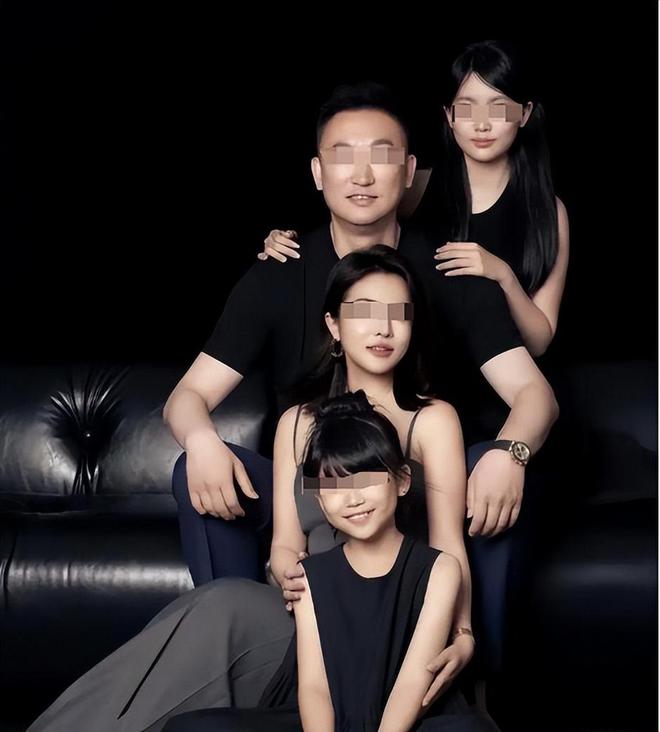 婆要400万后离婚还当女儿面给小三献吻麻将胡了2试玩模拟器CBA教练出轨找老(图3)