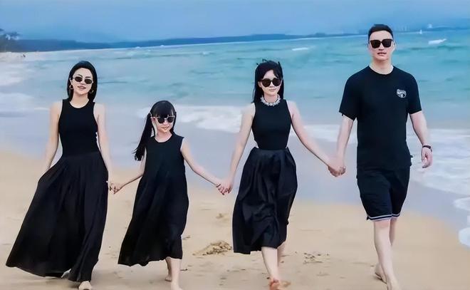 婆要400万后离婚还当女儿面给小三献吻麻将胡了2试玩模拟器CBA教练出轨找老(图13)
